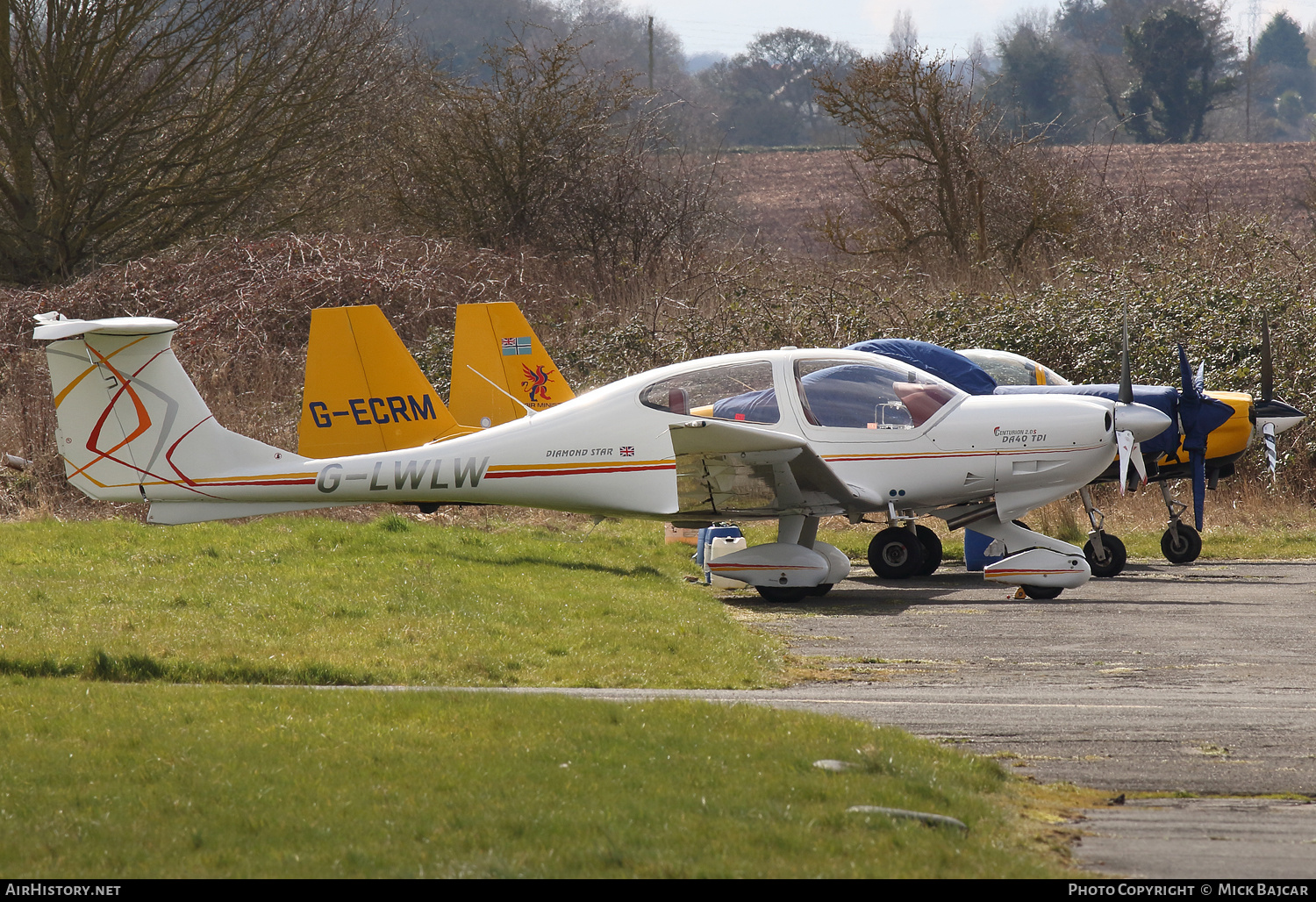 Aircraft Photo of G-LWLW | Diamond DA40D Diamond Star TDI | AirHistory.net #789758