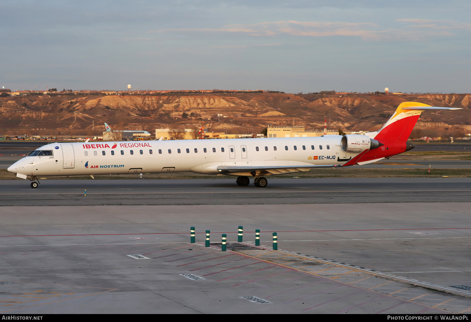 Aircraft Photo of EC-MJQ | Bombardier CRJ-1000ER NG (CL-600-2E25) | Iberia Regional | AirHistory.net #790029