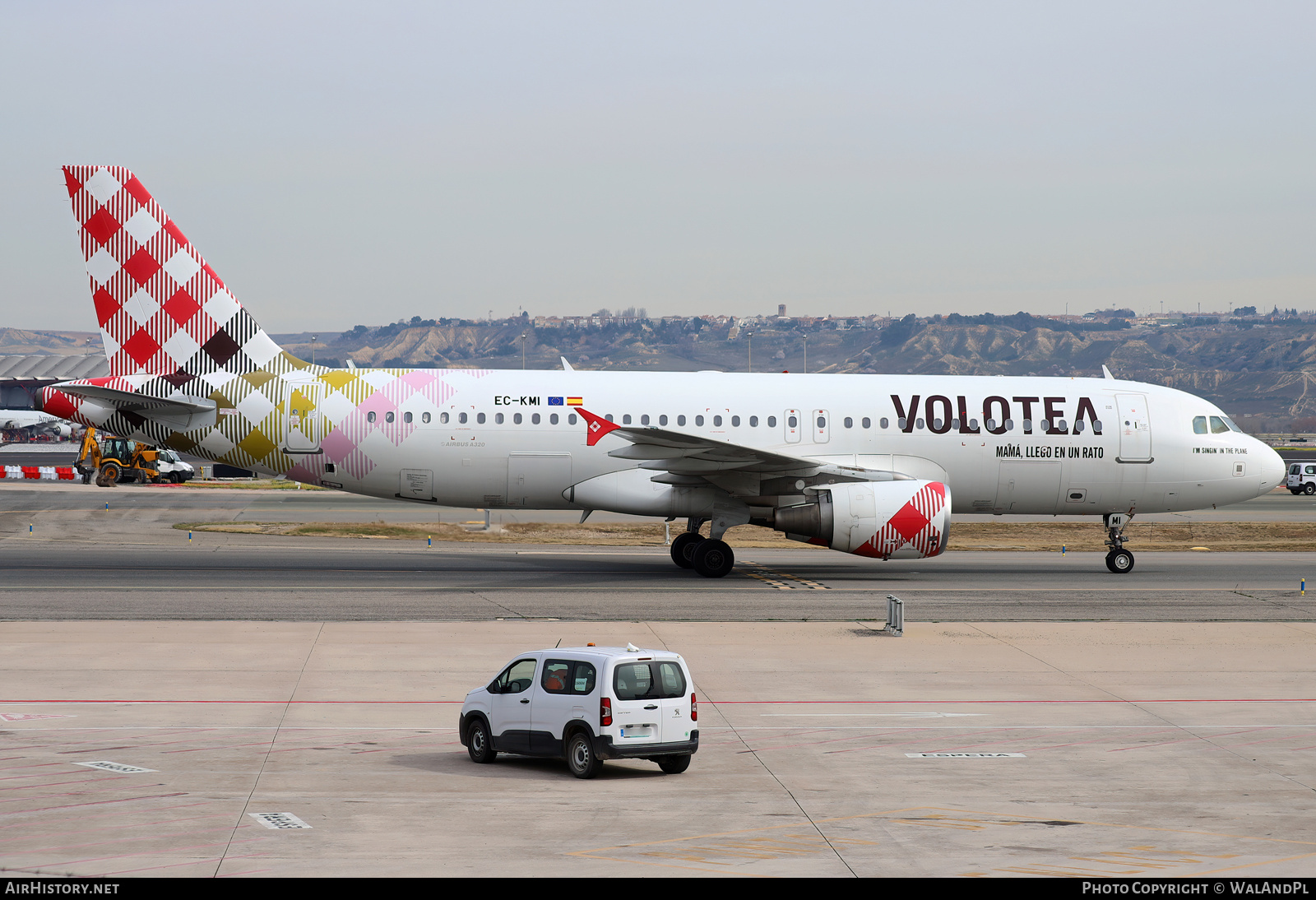 Aircraft Photo of EC-KMI | Airbus A320-216 | Volotea | AirHistory.net #790048