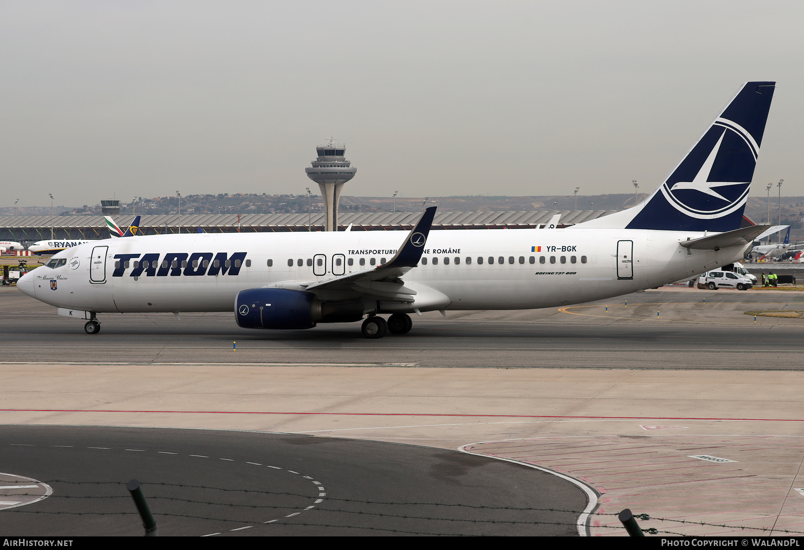 Aircraft Photo of YR-BGK | Boeing 737-800 | TAROM - Transporturile Aeriene Române | AirHistory.net #790050