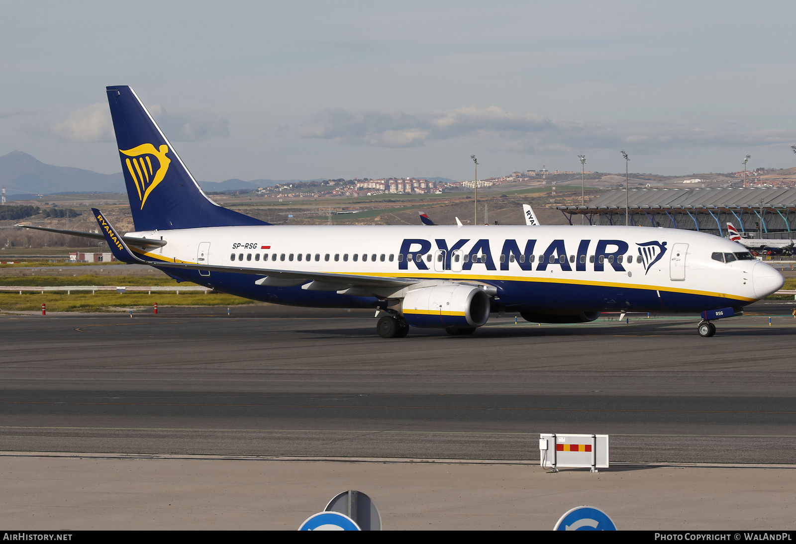 Aircraft Photo of SP-RSG | Boeing 737-8AS | Ryanair | AirHistory.net #790078