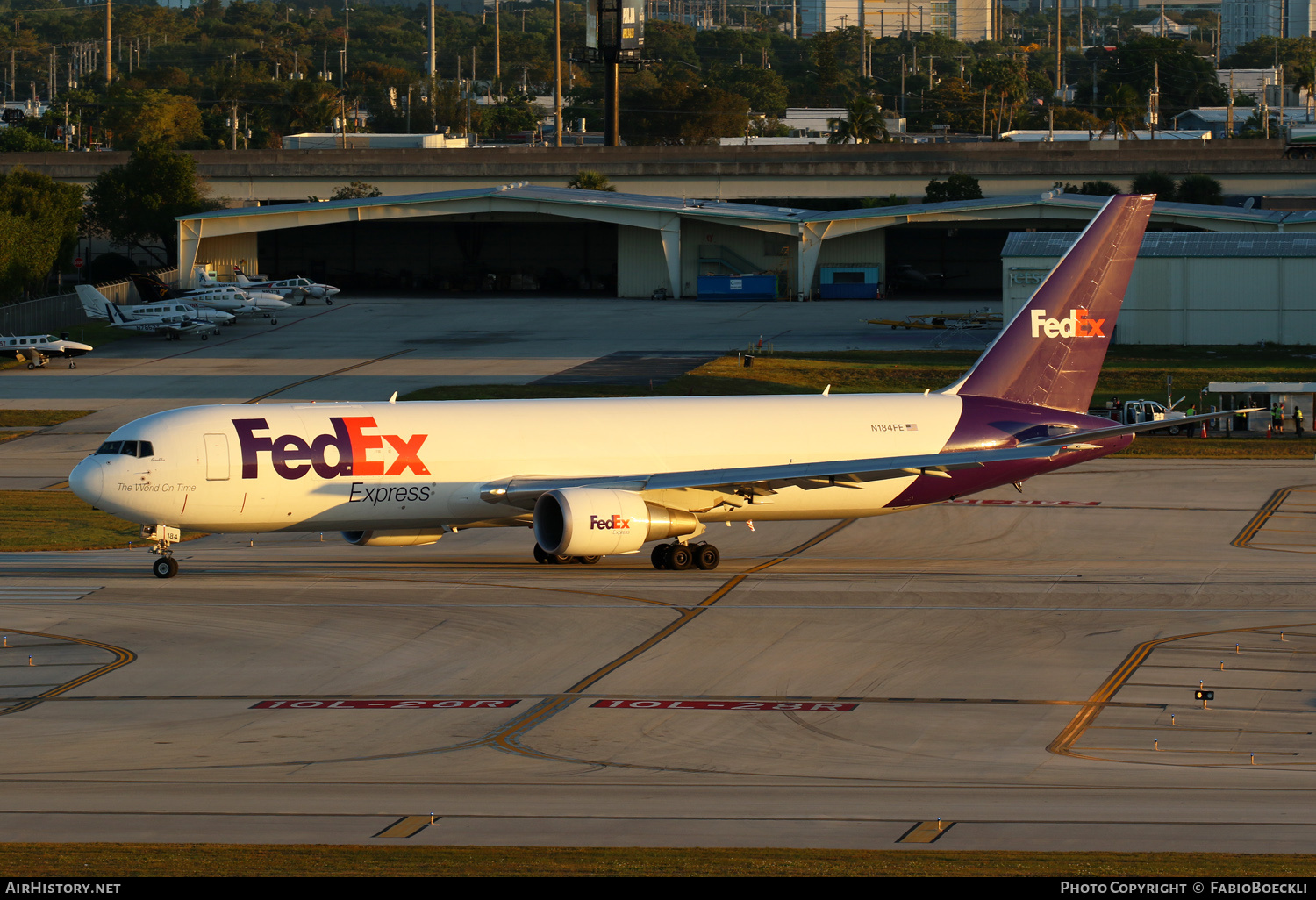 Aircraft Photo of N184FE | Boeing 767-300F | FedEx Express - Federal Express | AirHistory.net #790122