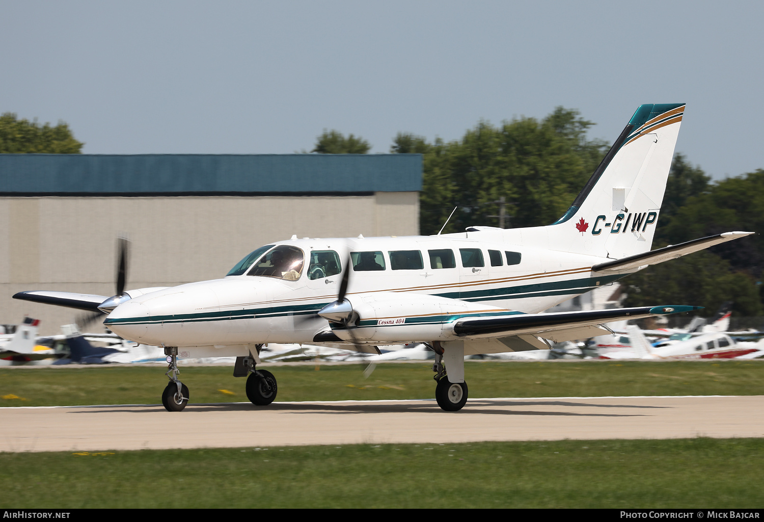 Aircraft Photo of C-GIWP | Cessna 404 | AirHistory.net #790144