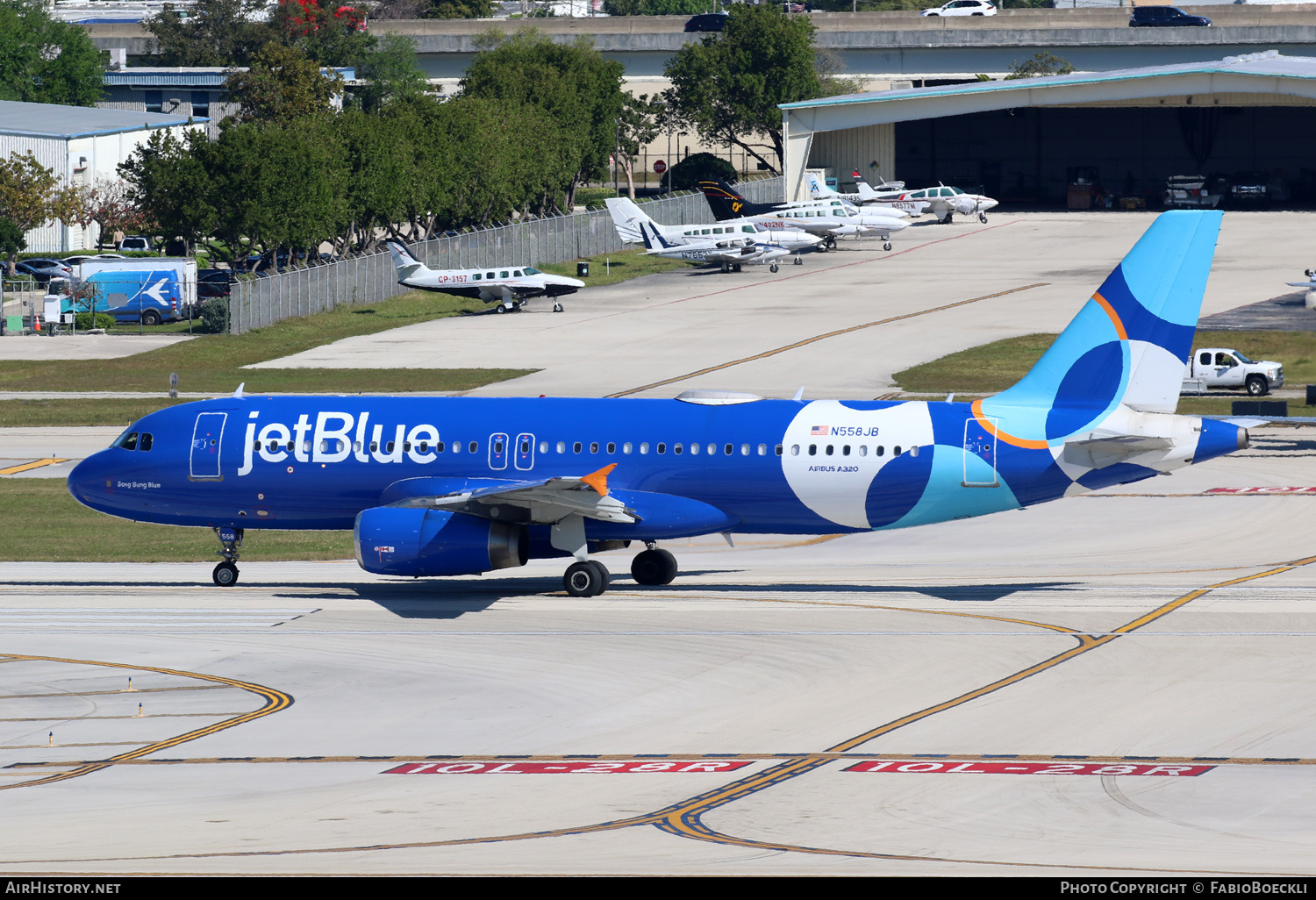 Aircraft Photo of N558JB | Airbus A320-232 | JetBlue Airways | AirHistory.net #790263