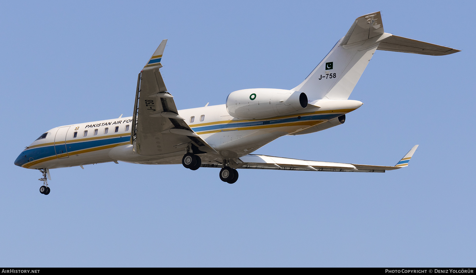 Aircraft Photo of J-758 | Bombardier Global 6000 (BD-700-1A10) | Pakistan - Air Force | AirHistory.net #790272