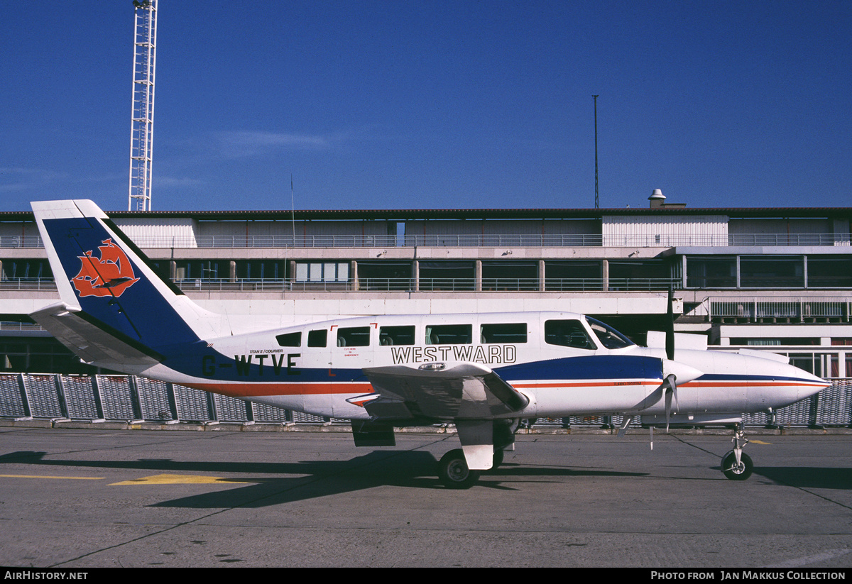 Aircraft Photo of G-WTVE | Cessna 404 Titan Courier II | Air Westward | AirHistory.net #790474