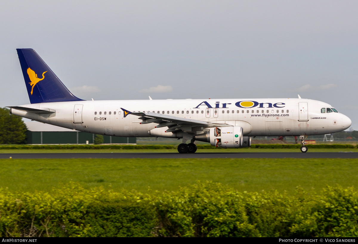 Aircraft Photo of EI-DSW | Airbus A320-216 | Air One | AirHistory.net #790716