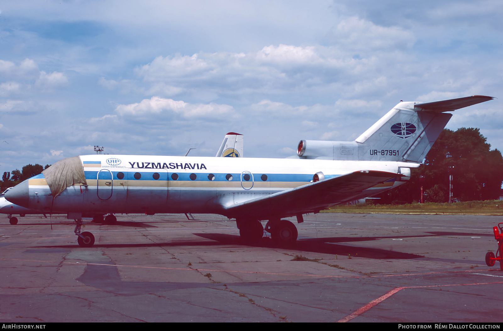 Aircraft Photo of UR-87951 | Yakovlev Yak-40K | Yuzmashavia | AirHistory.net #790750