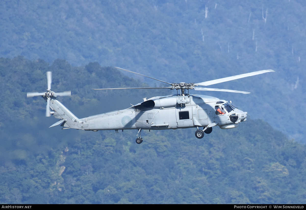 Aircraft Photo of 2309 | Sikorsky S-70C(M)-1 Thunderhawk | Taiwan - Navy | AirHistory.net #790828