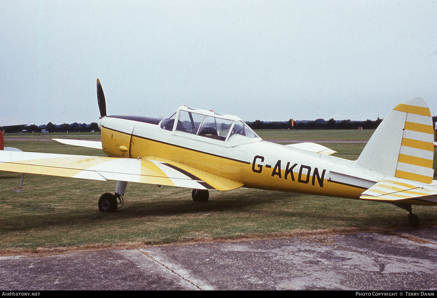 Aircraft Photo of G-AKDN | De Havilland Canada DHC-1A-1 Chipmunk | AirHistory.net #790944