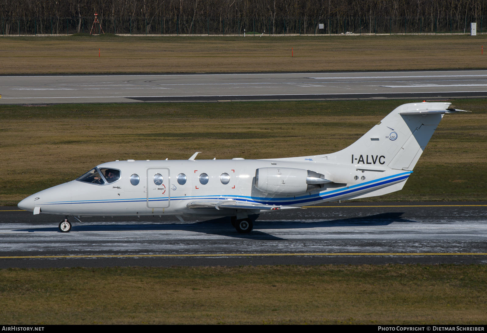Aircraft Photo of I-ALVC | Raytheon Hawker 400XP | AirHistory.net #791216