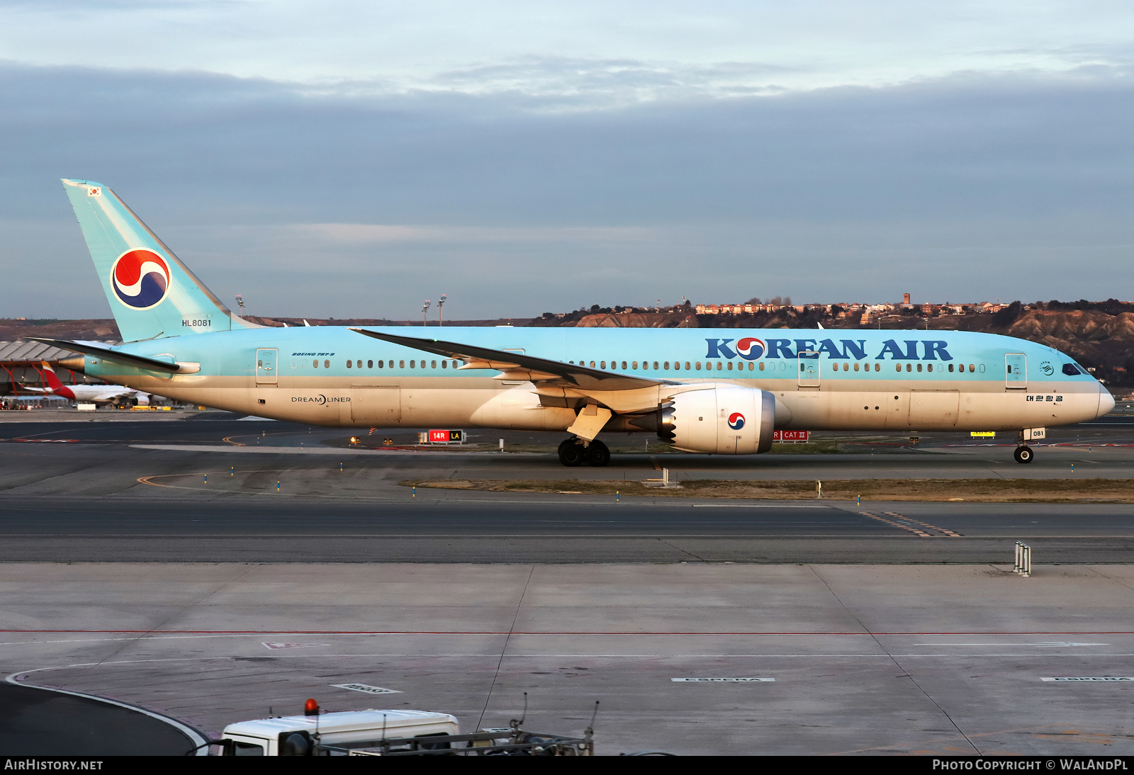Aircraft Photo of HL8081 | Boeing 787-9 Dreamliner | Korean Air | AirHistory.net #791280