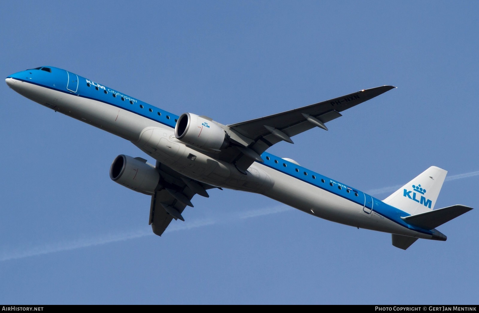 Aircraft Photo of PH-NXN | Embraer 195-E2 (ERJ-190-400) | KLM Cityhopper | AirHistory.net #791394