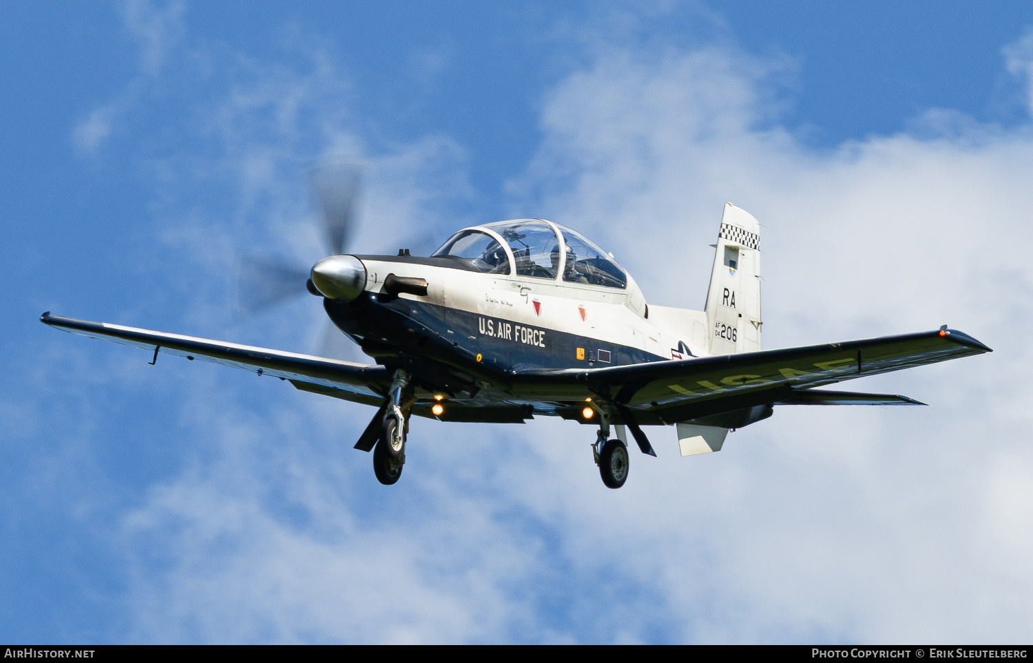 Aircraft Photo of 04-6206 / AF04-206 | Raytheon T-6A Texan II | USA - Air Force | AirHistory.net #791706