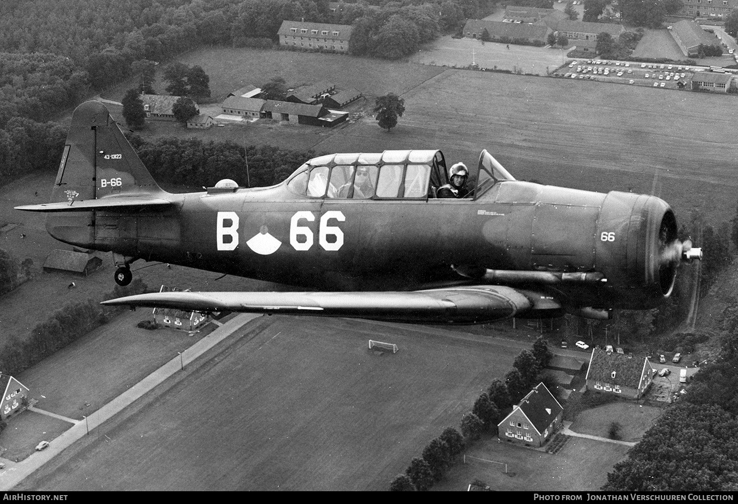 Aircraft Photo of B-66 / 43-13123 | North American AT-16 Harvard IIB | Netherlands - Air Force | AirHistory.net #791762