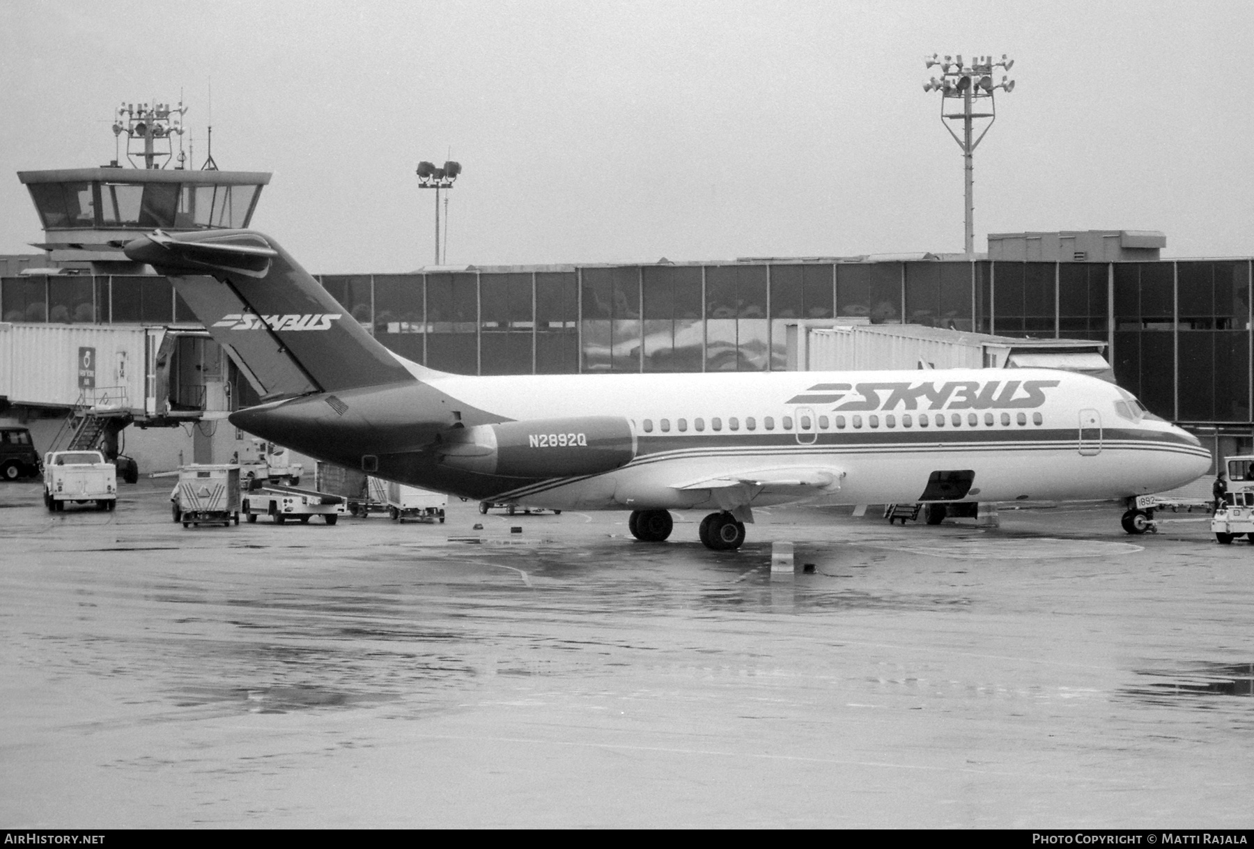 Aircraft Photo of N2892Q | Douglas DC-9-15 | Skybus Airlines | AirHistory.net #791805