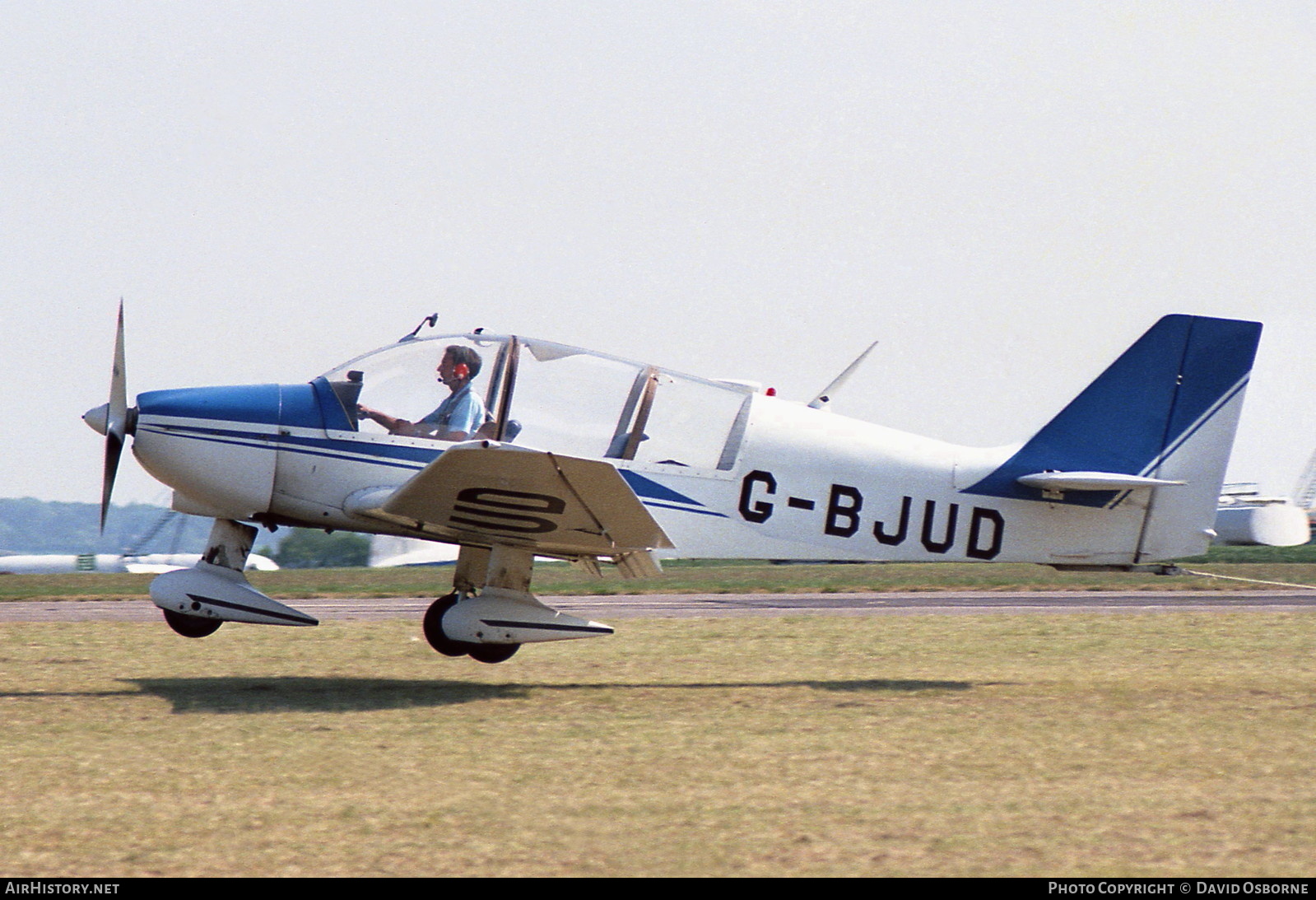 Aircraft Photo of G-BJUD | Robin DR-400-180R Remorqueur | Lasham Gliding Society | AirHistory.net #791825