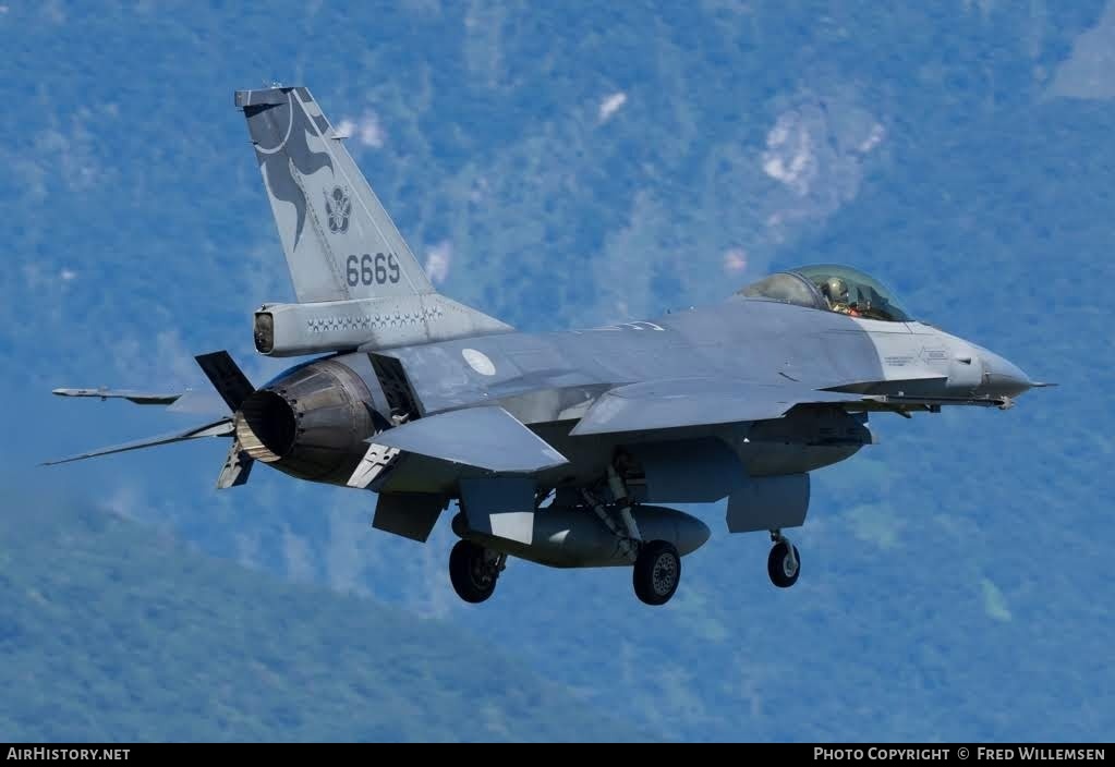 Aircraft Photo of 6669 | General Dynamics F-16A Fighting Falcon | Taiwan - Air Force | AirHistory.net #791827