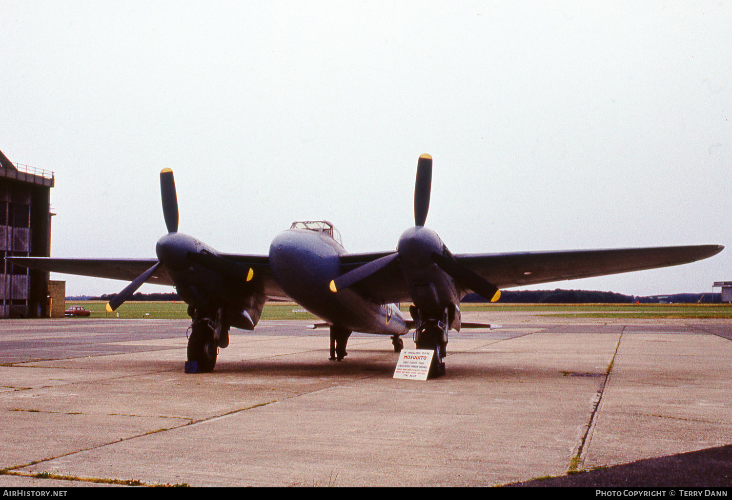 Aircraft Photo of G-ASKH / RR299 | De Havilland D.H. 98 Mosquito T3 | UK - Air Force | AirHistory.net #791841