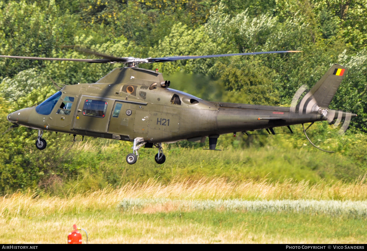 Aircraft Photo of H21 | Agusta A-109HO (A-109BA) | Belgium - Army | AirHistory.net #791849