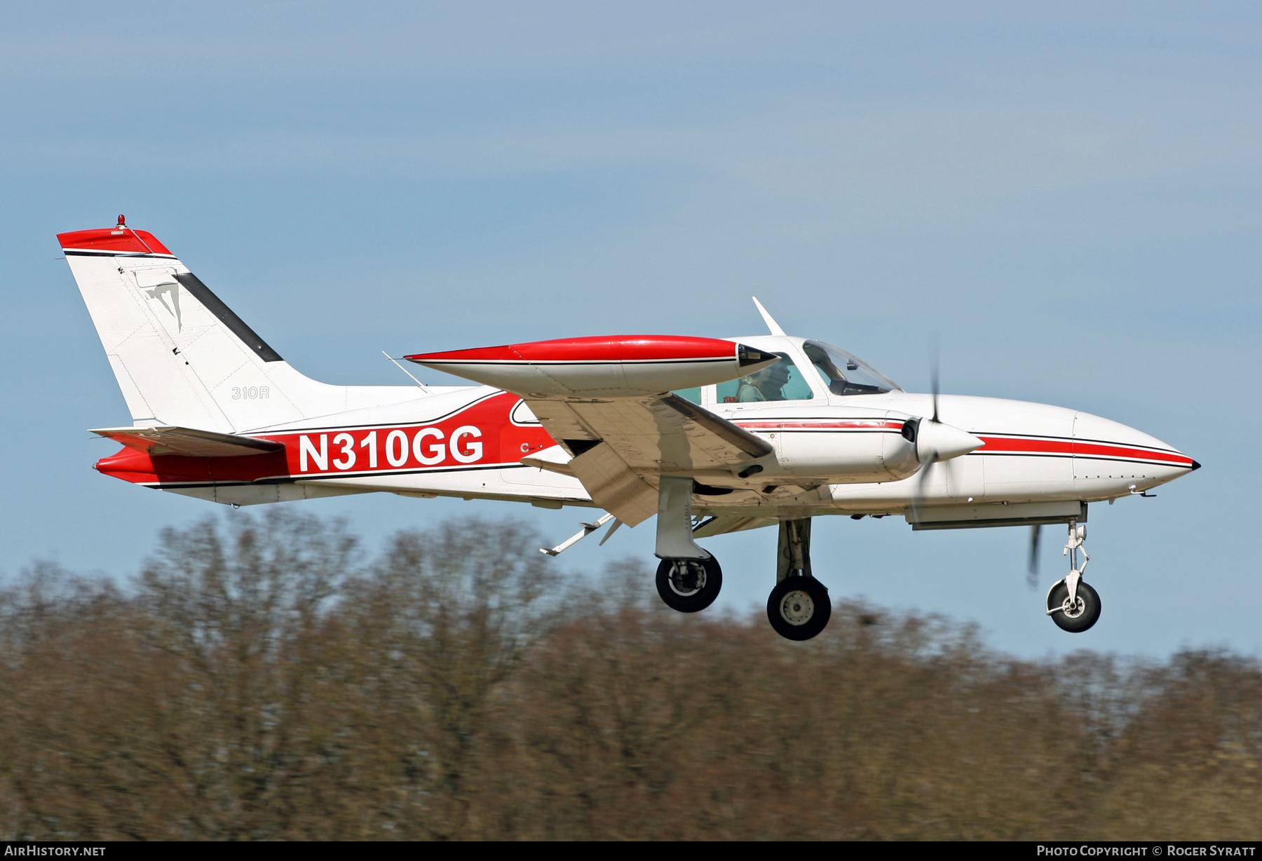 Aircraft Photo of N310GG | Cessna 310R II | AirHistory.net #791865