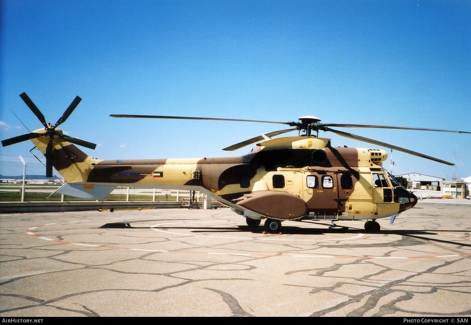 Aircraft Photo of KAF542 / F-ZKCJ | Aerospatiale AS-332B Super Puma | Kuwait - Air Force | AirHistory.net #791875