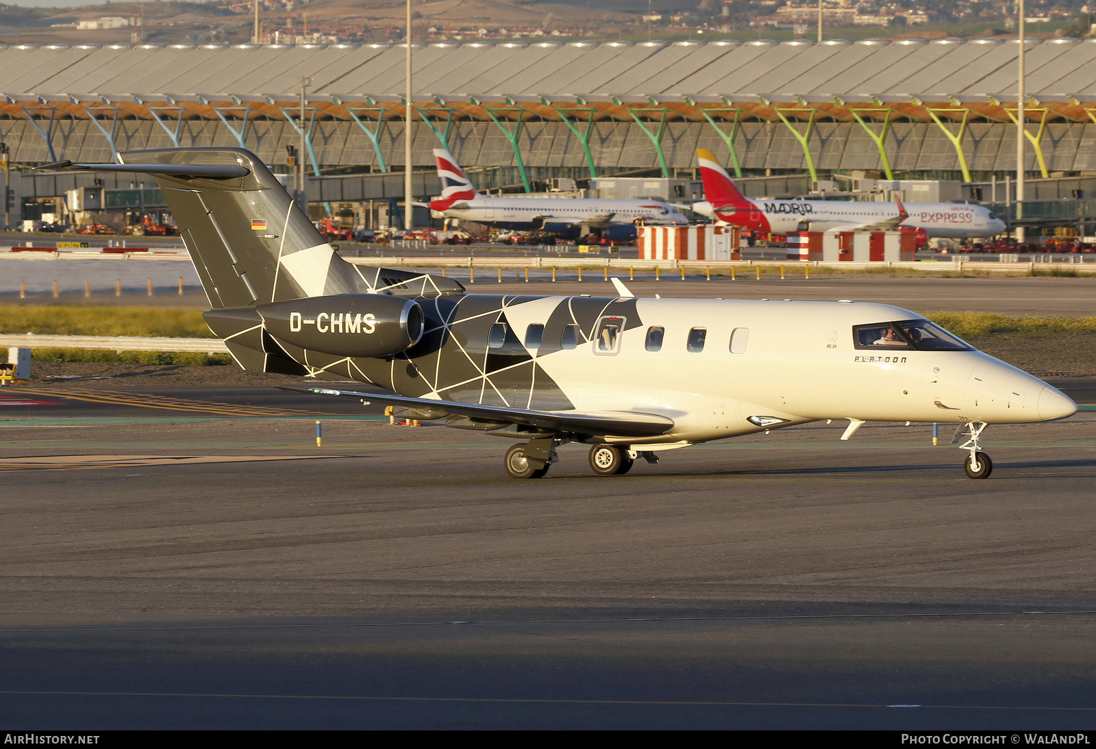 Aircraft Photo of D-CHMS | Pilatus PC-24 | Platoon Aviation | AirHistory.net #792114