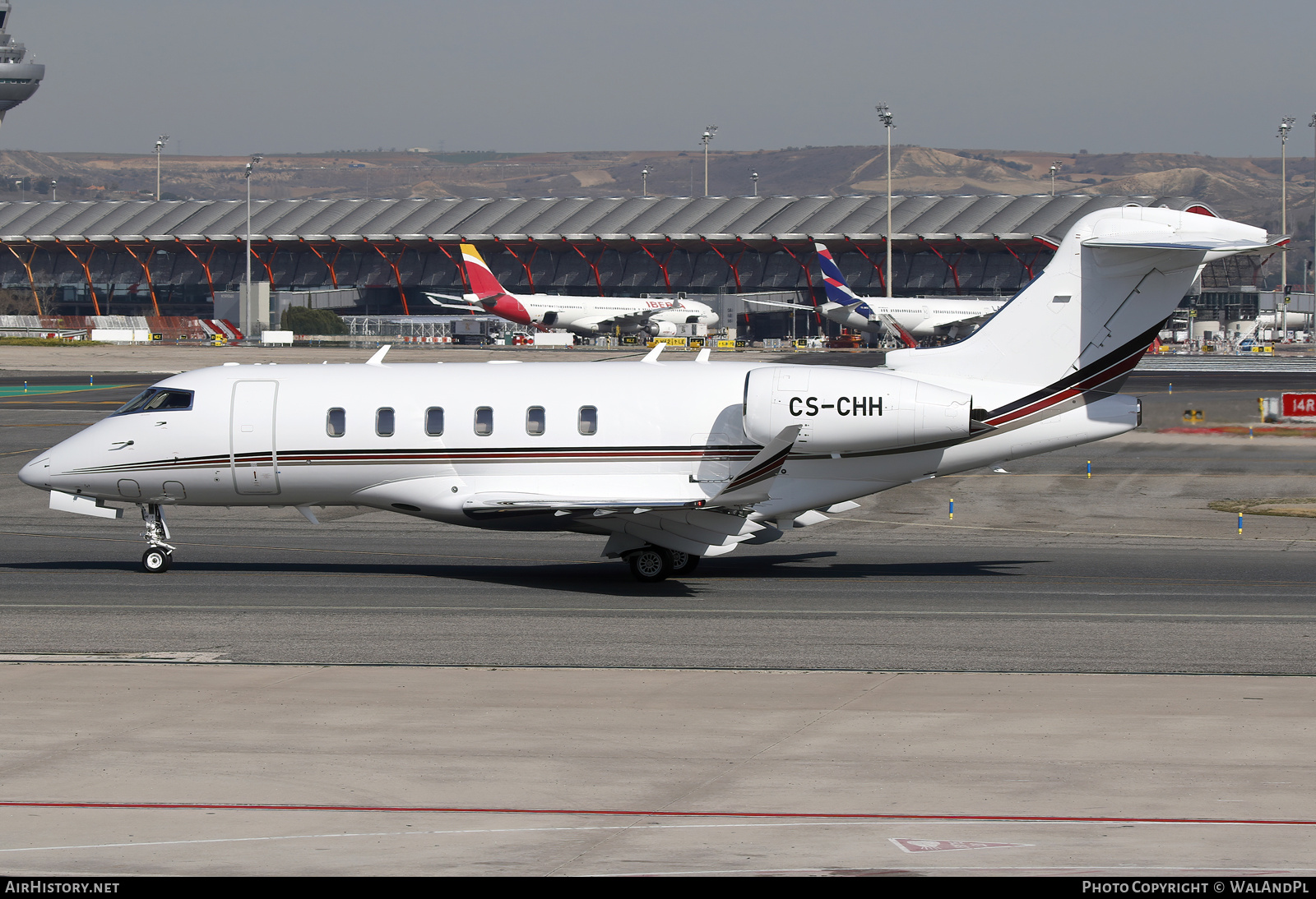 Aircraft Photo of CS-CHH | Bombardier Challenger 350 (BD-100-1A10) | AirHistory.net #792139