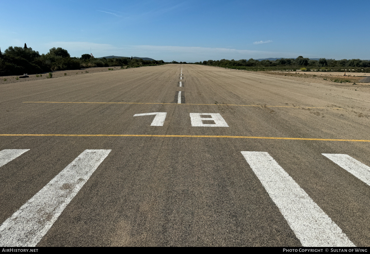 Airport photo of Vinaròs - Aeroclub Maestrat Vinaròs in Spain | AirHistory.net #792190