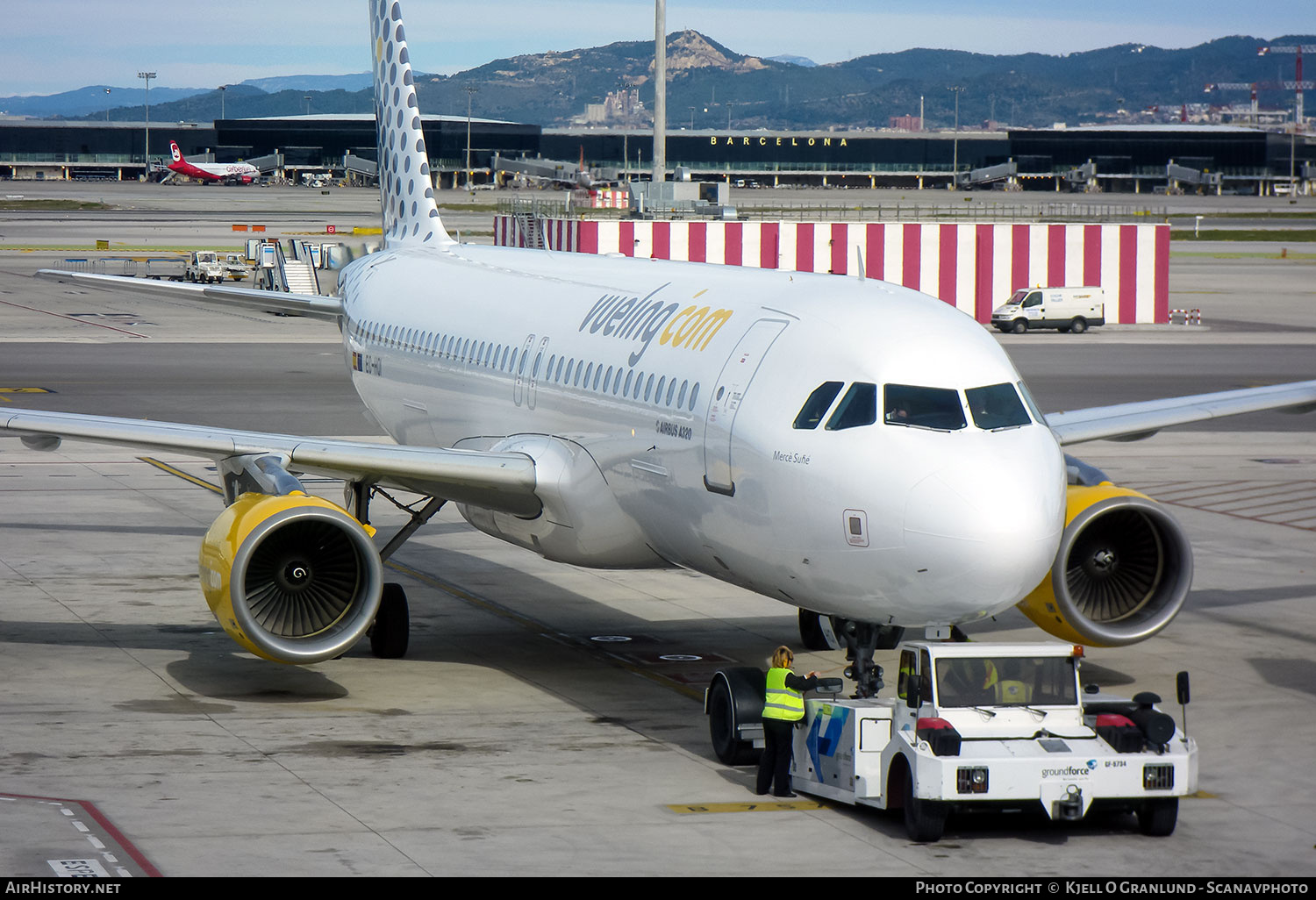 Aircraft Photo of EC-HQI | Airbus A320-214 | Vueling Airlines | AirHistory.net #792194