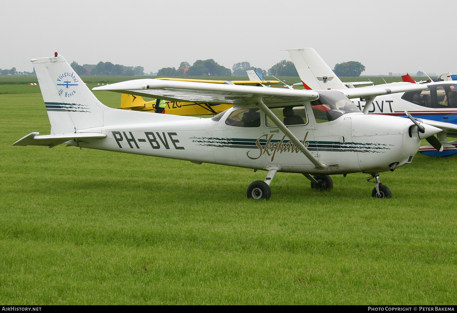 Aircraft Photo of PH-BVE | Cessna 172R Skyhawk | Vliegschool 16 Hoven | AirHistory.net #792196