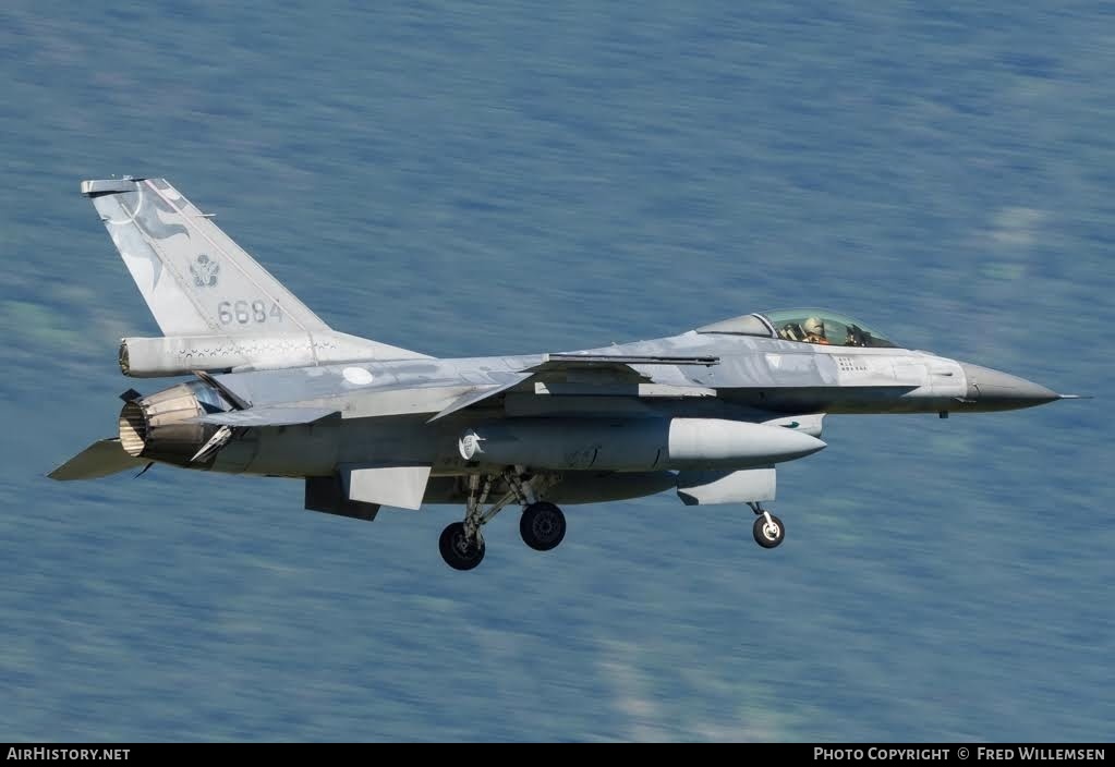 Aircraft Photo of 6684 | General Dynamics F-16A Fighting Falcon | Taiwan - Air Force | AirHistory.net #792216