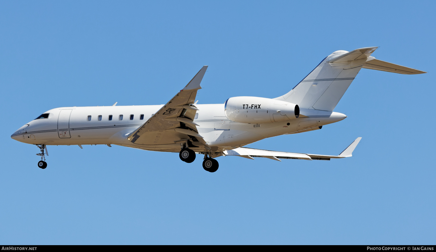 Aircraft Photo of T7-FHX | Bombardier Global 5000 (BD-700-1A11) | AirHistory.net #792256