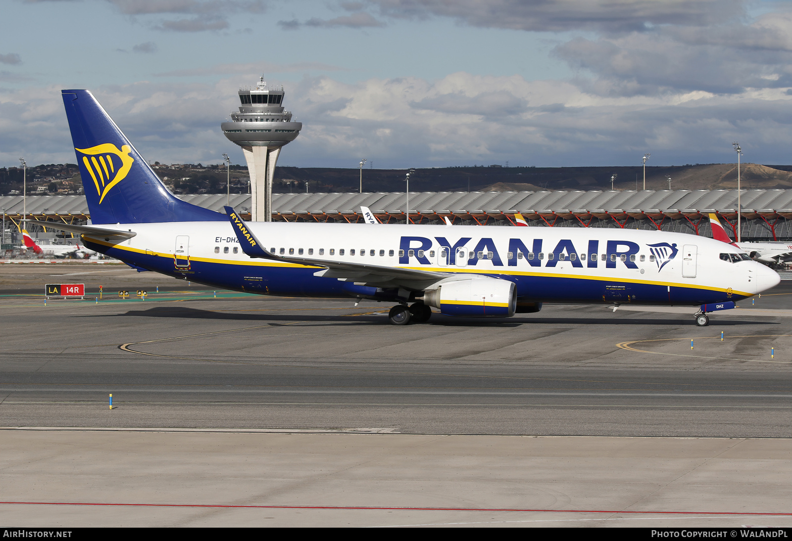 Aircraft Photo of EI-DHZ | Boeing 737-8AS | Ryanair | AirHistory.net #792302