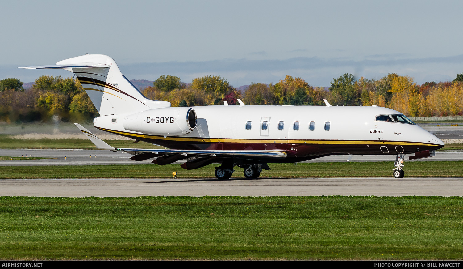 Aircraft Photo of C-GOYG | Bombardier Challenger 350 (BD-100-1A10) | AirHistory.net #792374