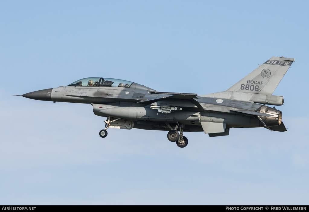 Aircraft Photo of 6808 | General Dynamics F-16B Fighting Falcon | Taiwan - Air Force | AirHistory.net #792573