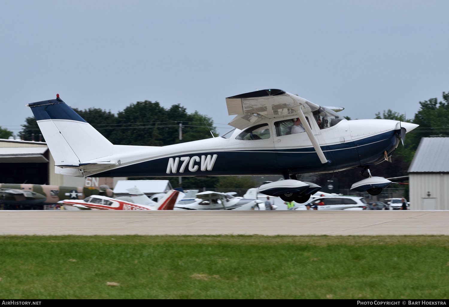 Aircraft Photo of N7CW | Cessna 172H | AirHistory.net #792766