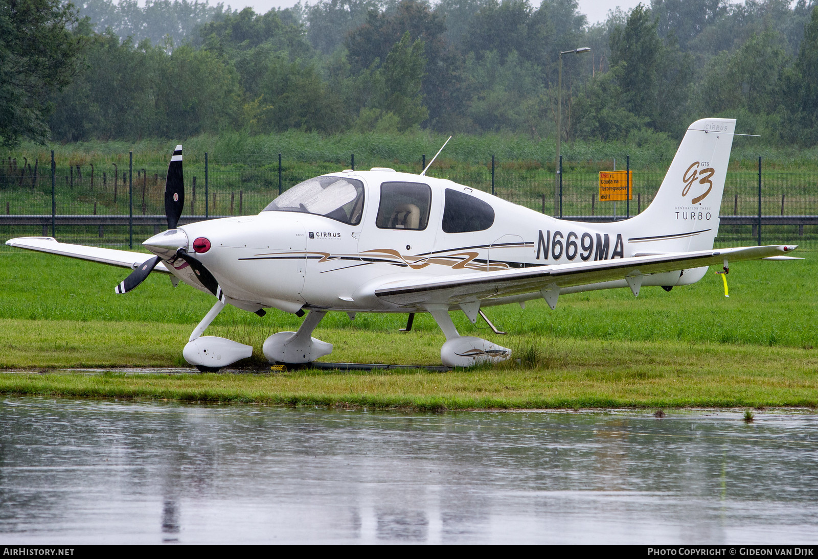 Aircraft Photo of N669MA | Cirrus SR-22 G3-GTS Turbo | AirHistory.net #792826