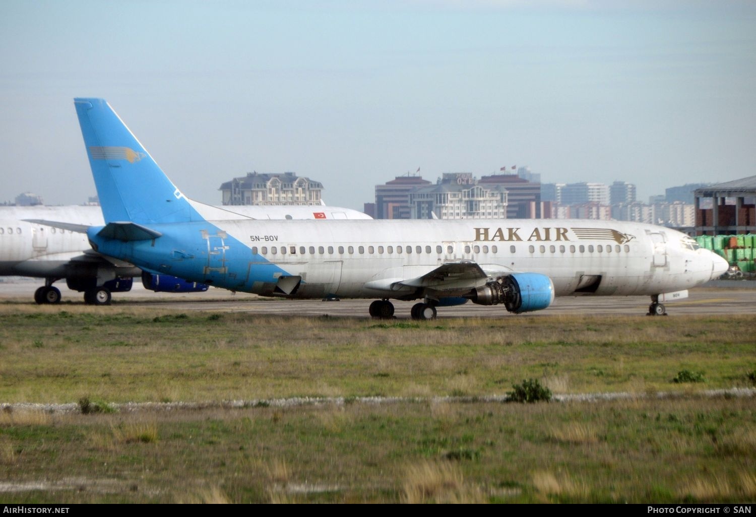 Aircraft Photo of 5N-BOV | Boeing 737-4U3 | Hak Air | AirHistory.net #792839