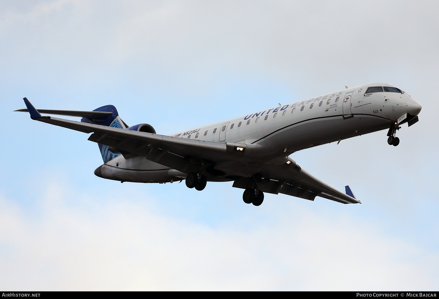 Aircraft Photo of N523GJ | Bombardier CRJ-701ER (CL-600-2C10) | United Express | AirHistory.net #792857