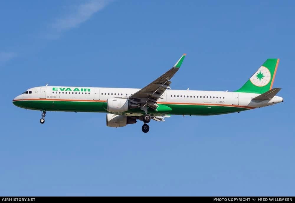 Aircraft Photo of B-16213 | Airbus A321-211 | EVA Air | AirHistory.net #792937