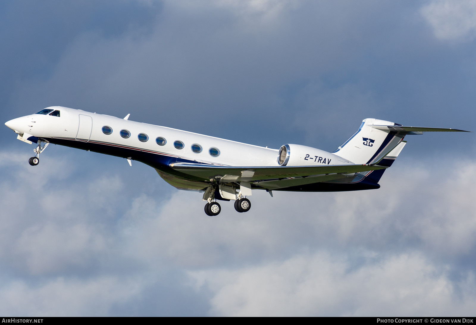 Aircraft Photo of 2-TRAV | Gulfstream Aerospace G-V-SP Gulfstream G550 | AirHistory.net #793091