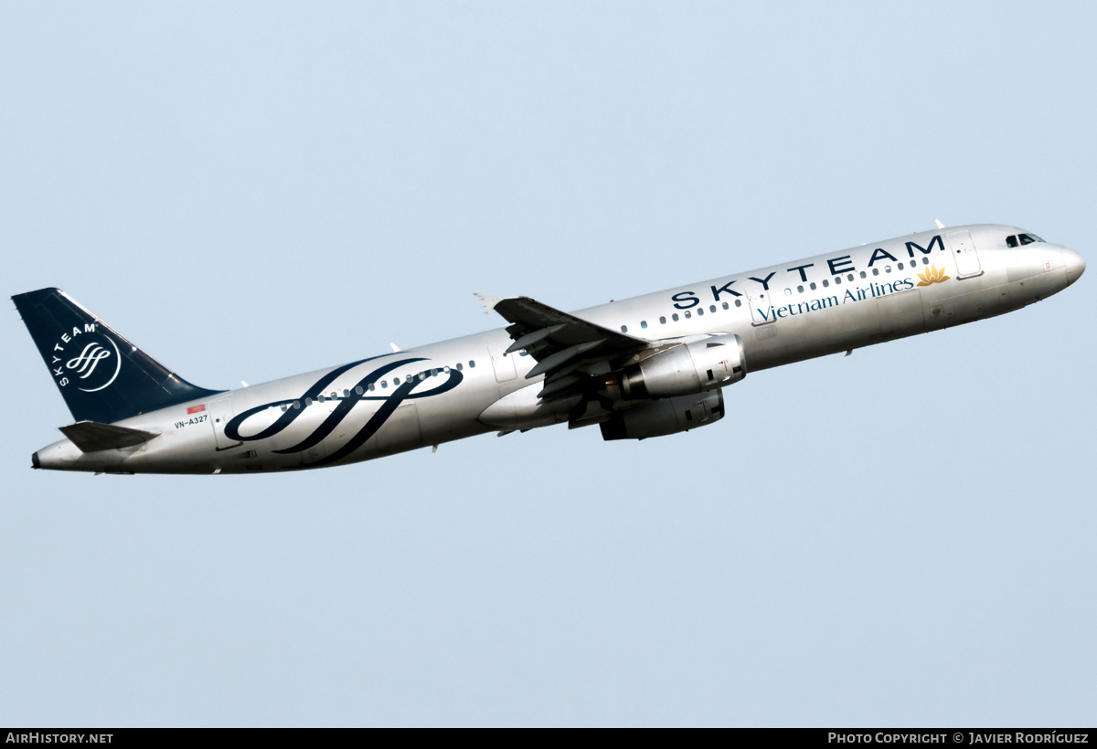 Aircraft Photo of VN-A327 | Airbus A321-231 | Vietnam Airlines | AirHistory.net #793336