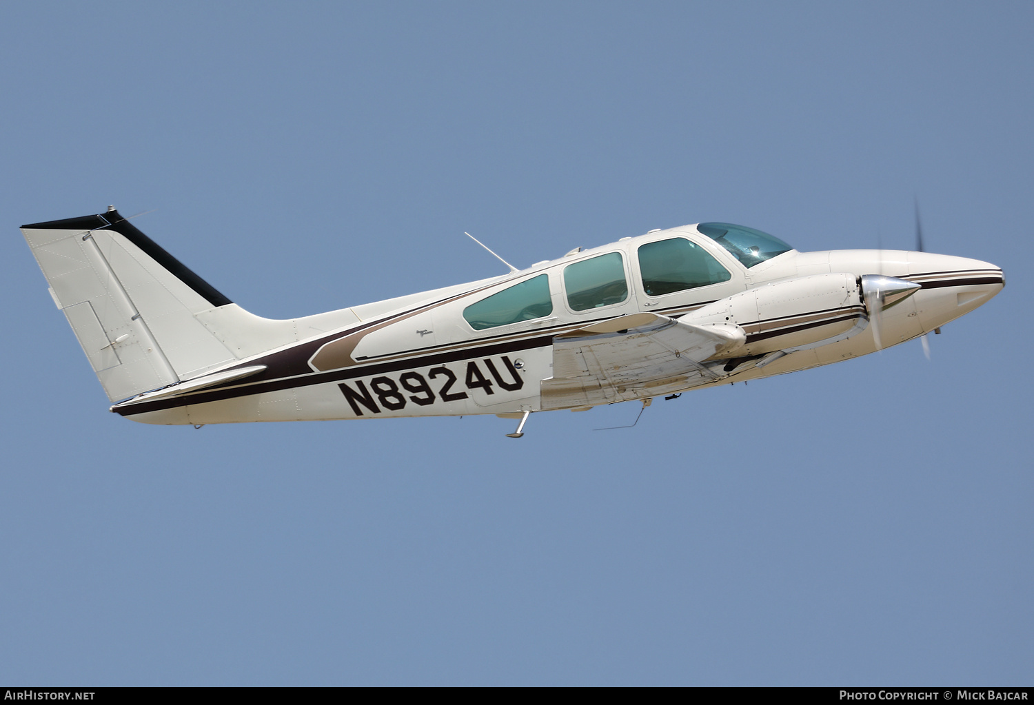 Aircraft Photo of N8924U | Beech B55 Baron (95-B55) | AirHistory.net #793506