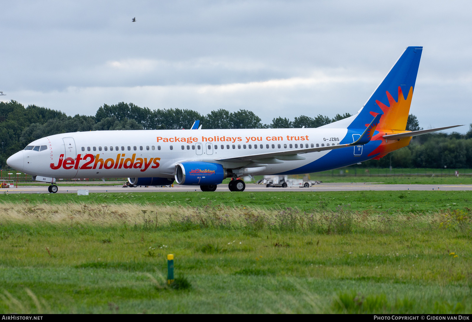 Aircraft Photo of G-JZBS | Boeing 737-800 | Jet2 Holidays | AirHistory.net #793730