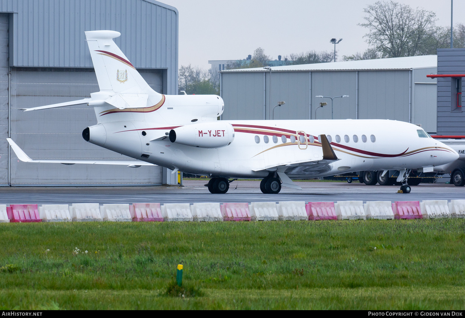 Aircraft Photo of M-YJET | Dassault Falcon 7X | AirHistory.net #793801