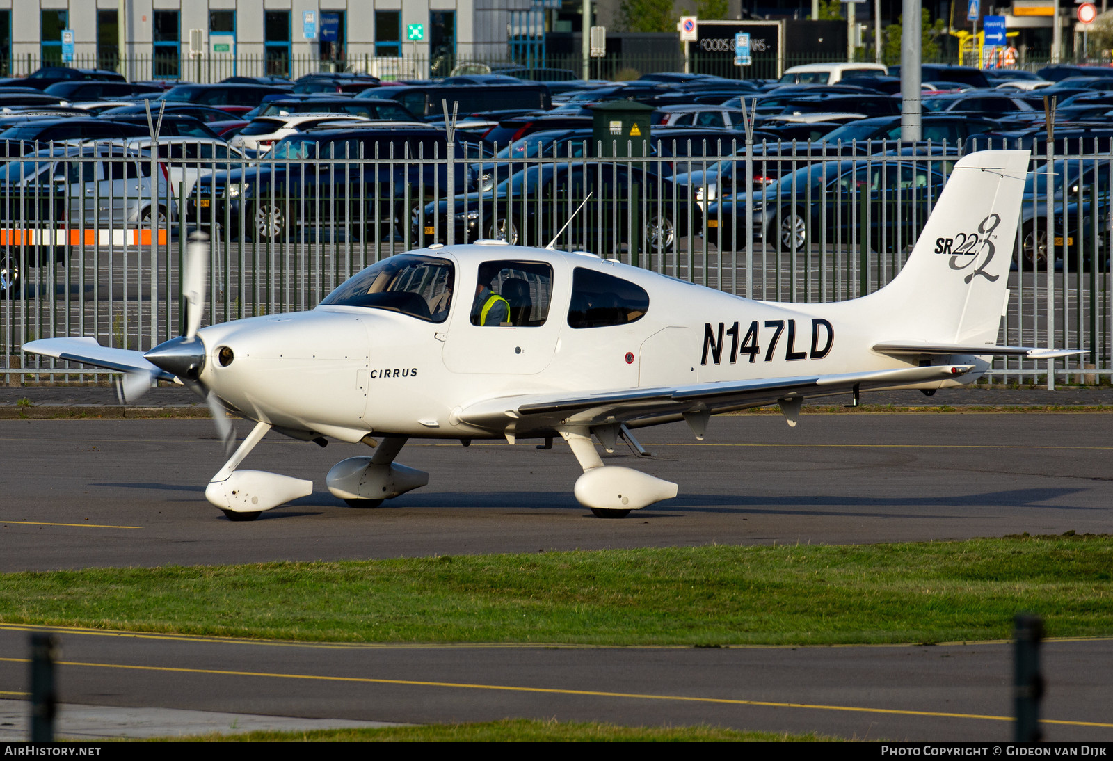 Aircraft Photo of N147LD | Cirrus SR-22 G2 | AirHistory.net #793813