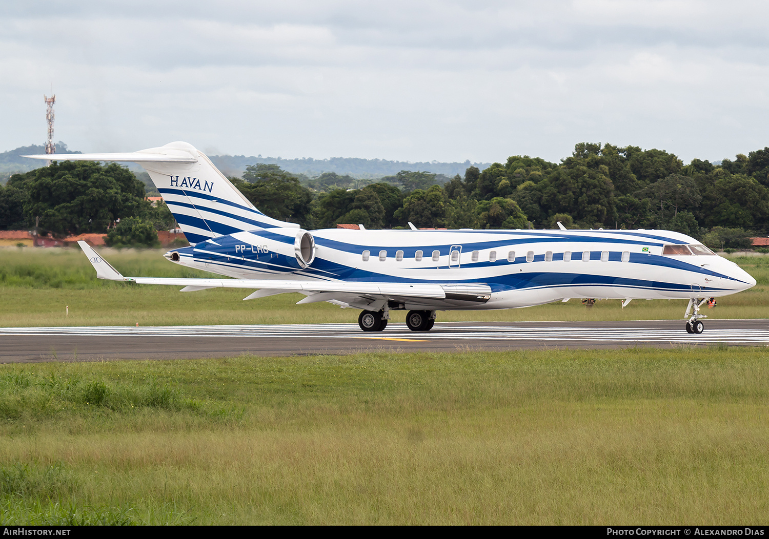 Aircraft Photo of PP-LHG | Bombardier Global 6000 (BD-700-1A10) | Havan | AirHistory.net #793962