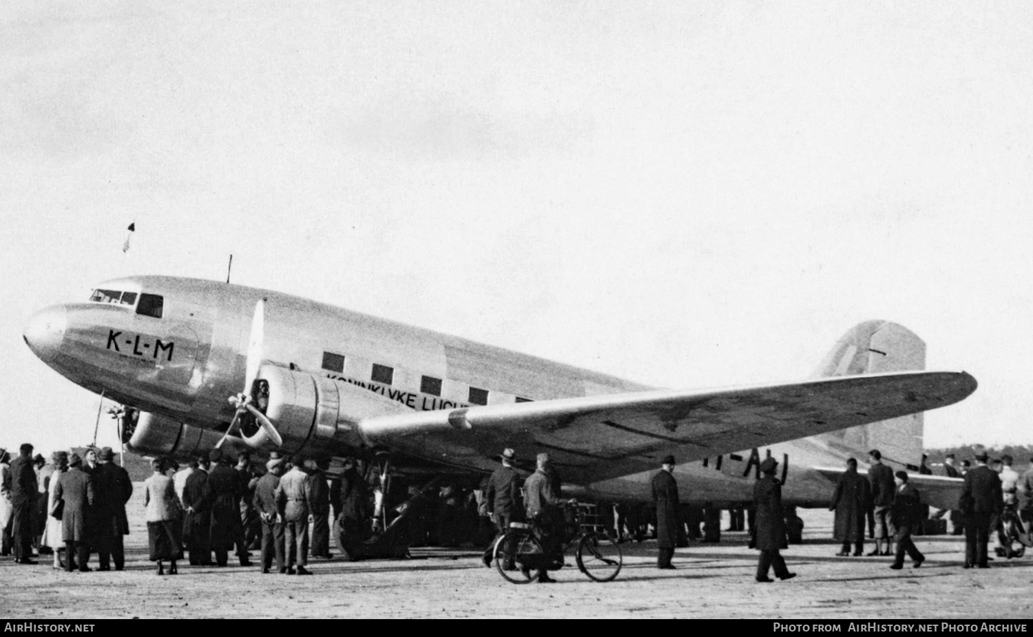 Aircraft Photo of PH-ALI | Douglas DC-3-194 | KLM - Koninklijke Luchtvaart Maatschappij | AirHistory.net #794296