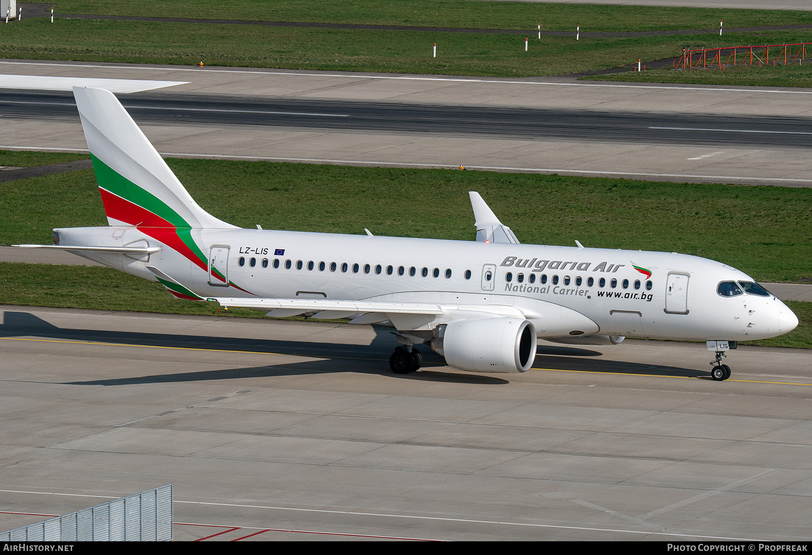 Aircraft Photo of LZ-LIS | Airbus A220-100 (BD-500-1A10) | Bulgaria Air | AirHistory.net #794312